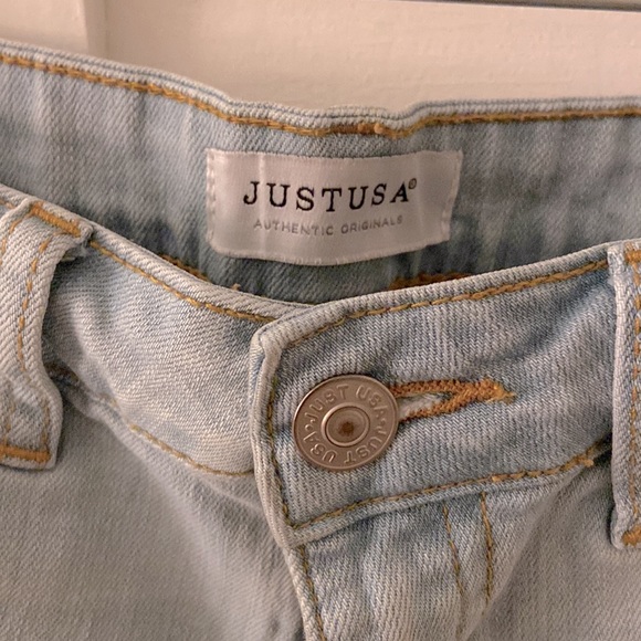Just USA light denim jean shorts - Picture 2 of 4